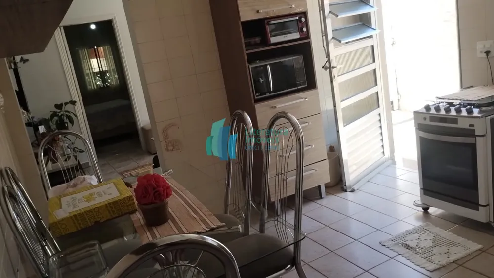 Casa, 3 quartos, 162 m² - Foto 3