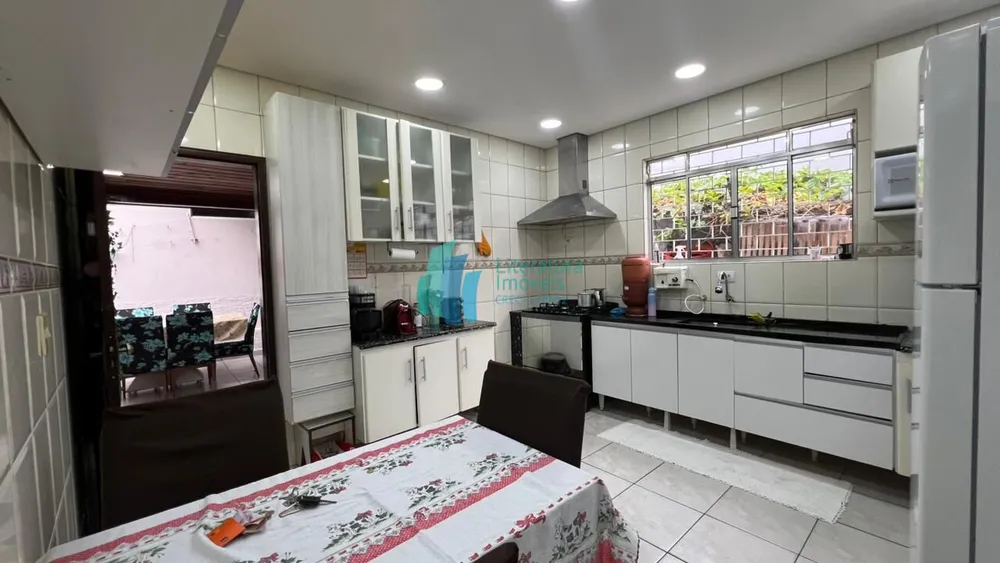 Casa, 2 quartos, 250 m² - Foto 8
