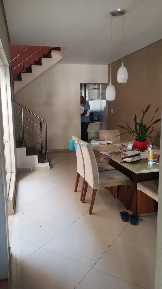 Casa, 3 quartos, 295 m² - Foto 4