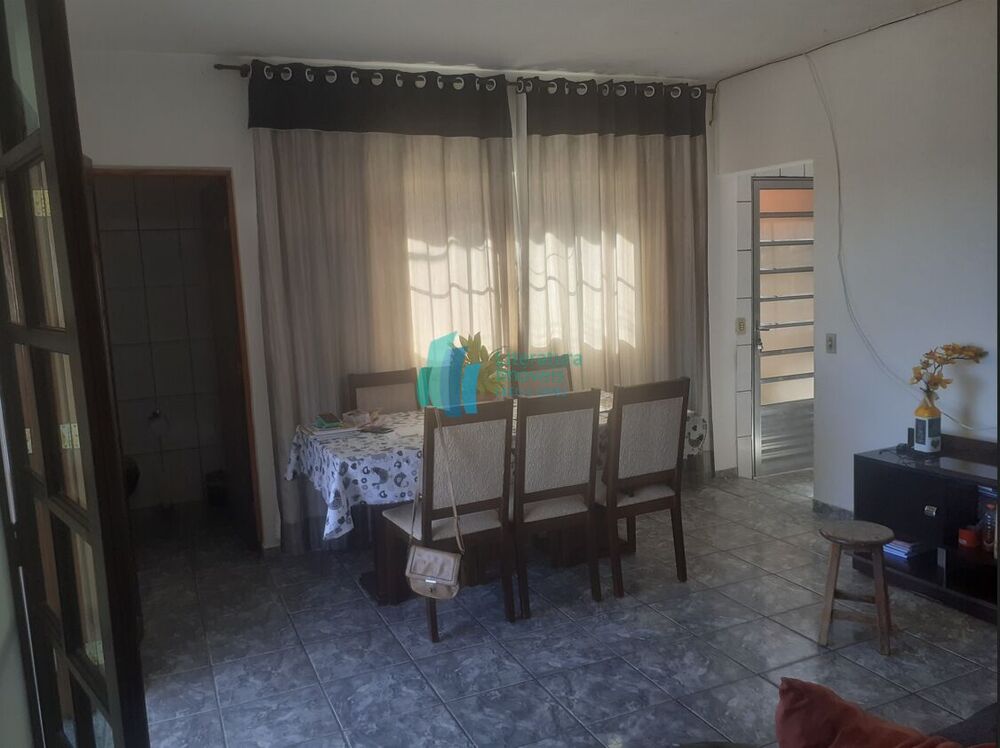 Casa, 3 quartos, 250 m² - Foto 2