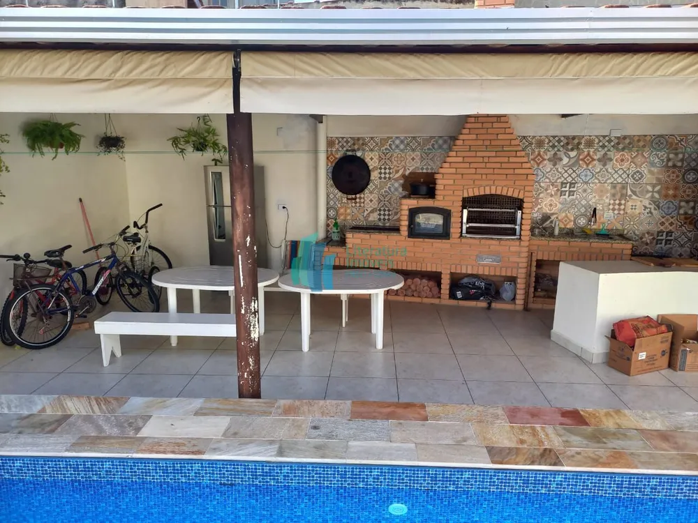 Casa, 4 quartos, 174 m² - Foto 1