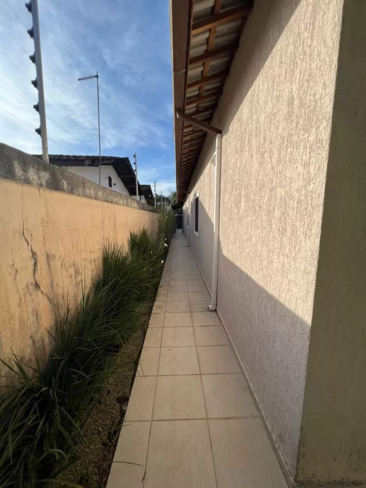 Casa, 5 quartos, 254 m² - Foto 1