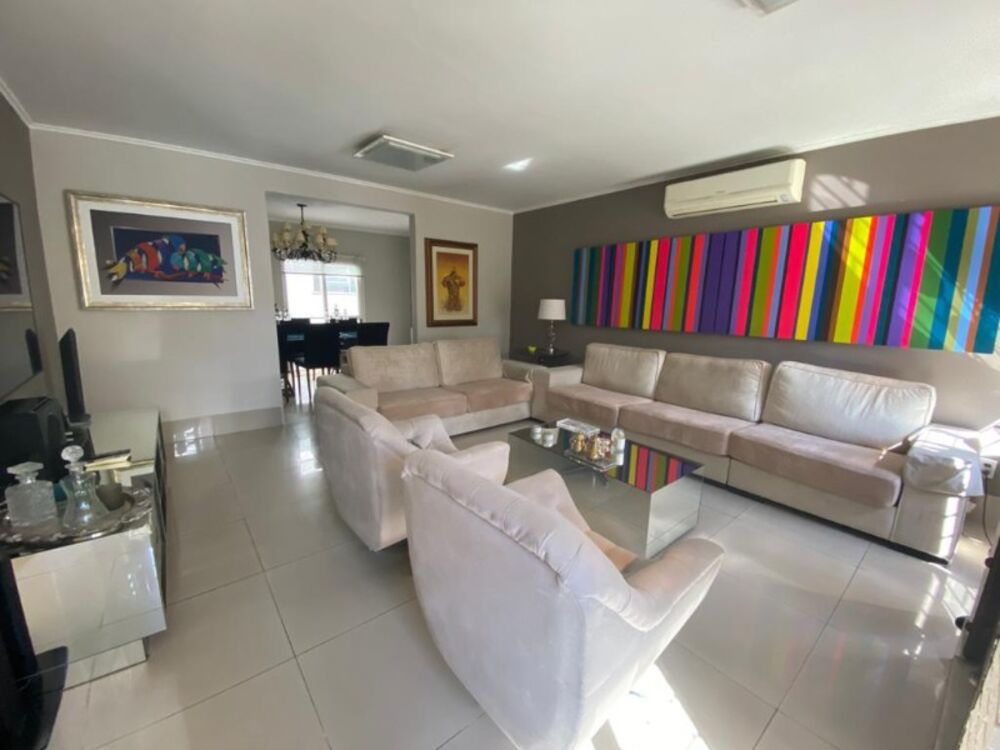 Casa, 3 quartos, 260 m² - Foto 1