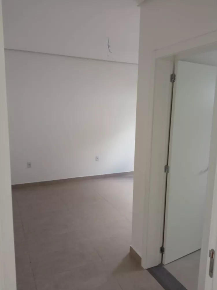 Casa à venda com 3 quartos, 190m² - Foto 11