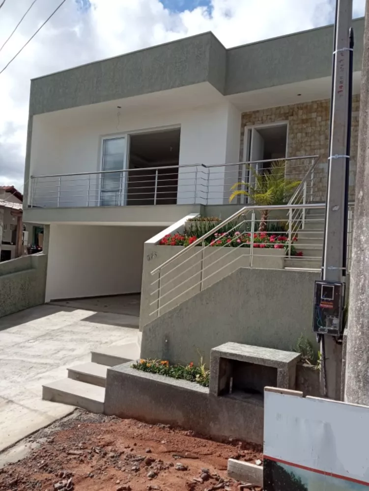 Casa à venda com 3 quartos, 190m² - Foto 3