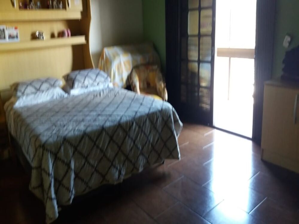 Casa, 3 quartos, 200 m² - Foto 2