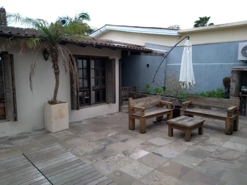Casa, 2 quartos, 200 m² - Foto 1