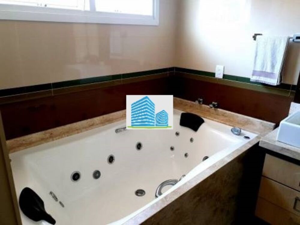 Casa, 4 quartos, 250 m² - Foto 1