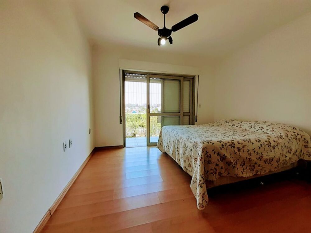 Casa, 3 quartos, 245 m² - Foto 1