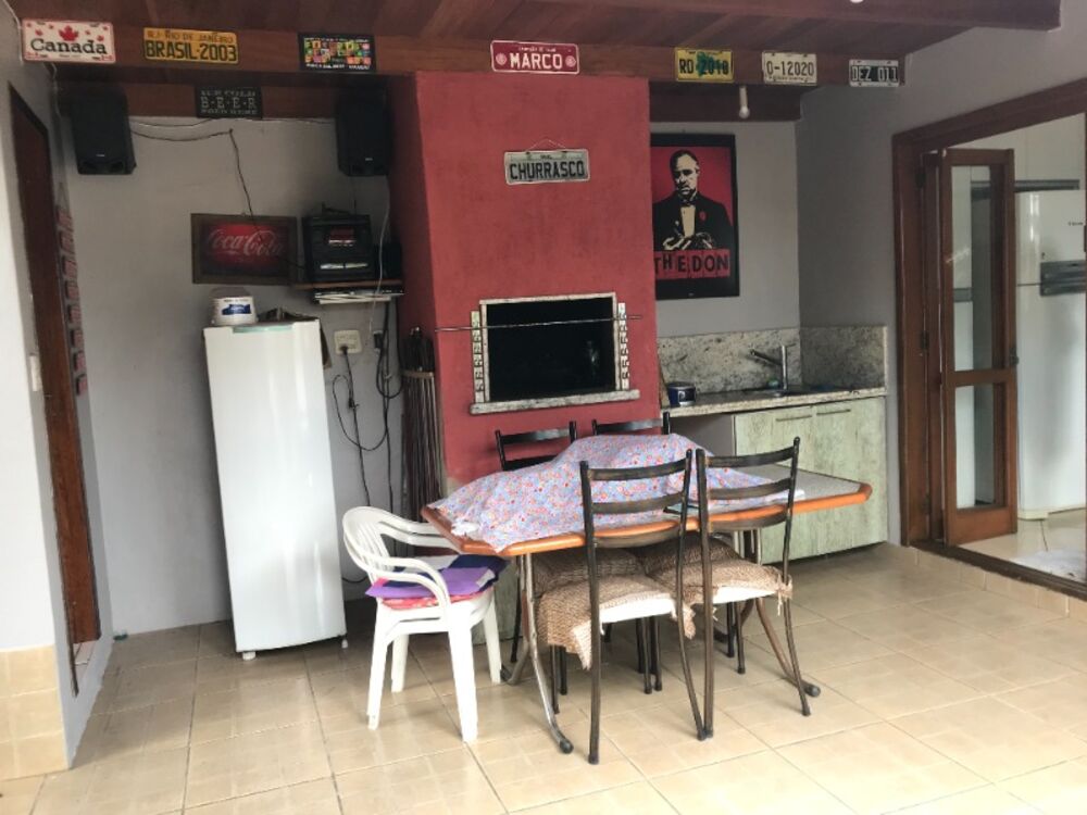 Casa, 3 quartos, 204 m² - Foto 1