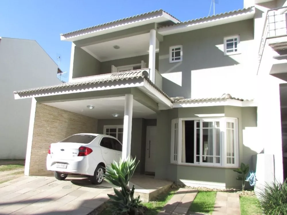 Casa de Condomínio à venda com 3 quartos, 250m² - Foto 1