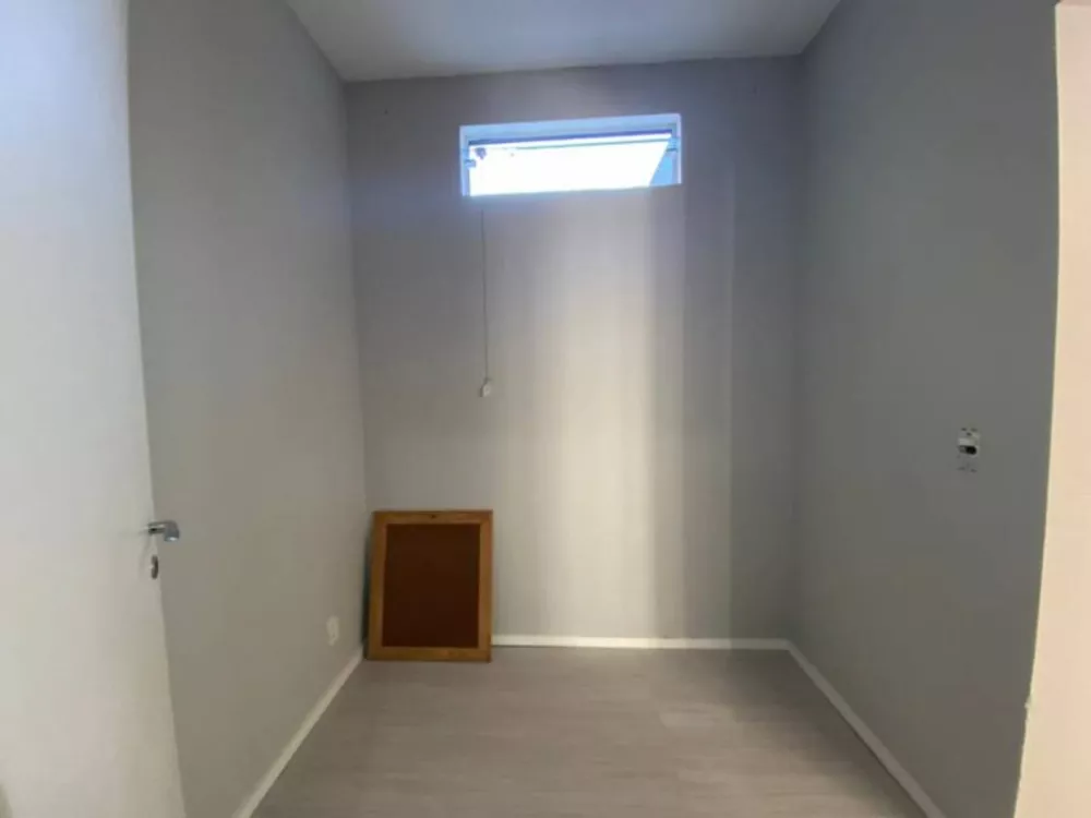 Casa à venda com 2 quartos, 100m² - Foto 2