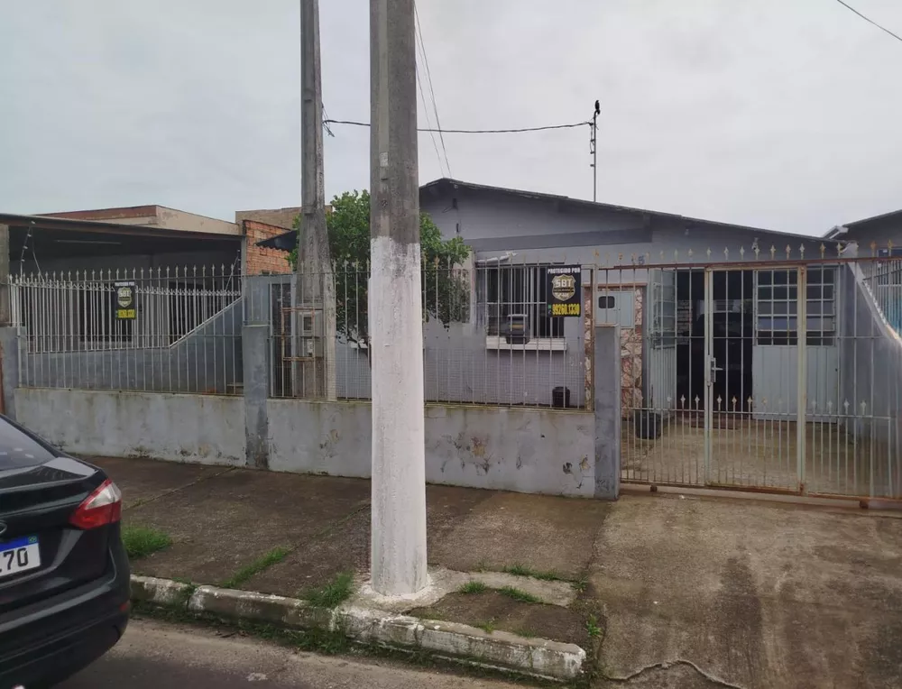 Casa à venda com 3 quartos, 300m² - Foto 1