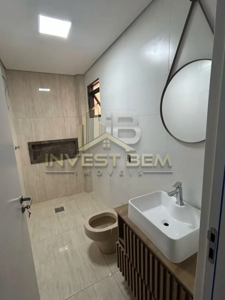 Casa, 4 quartos, 200 m² - Foto 1