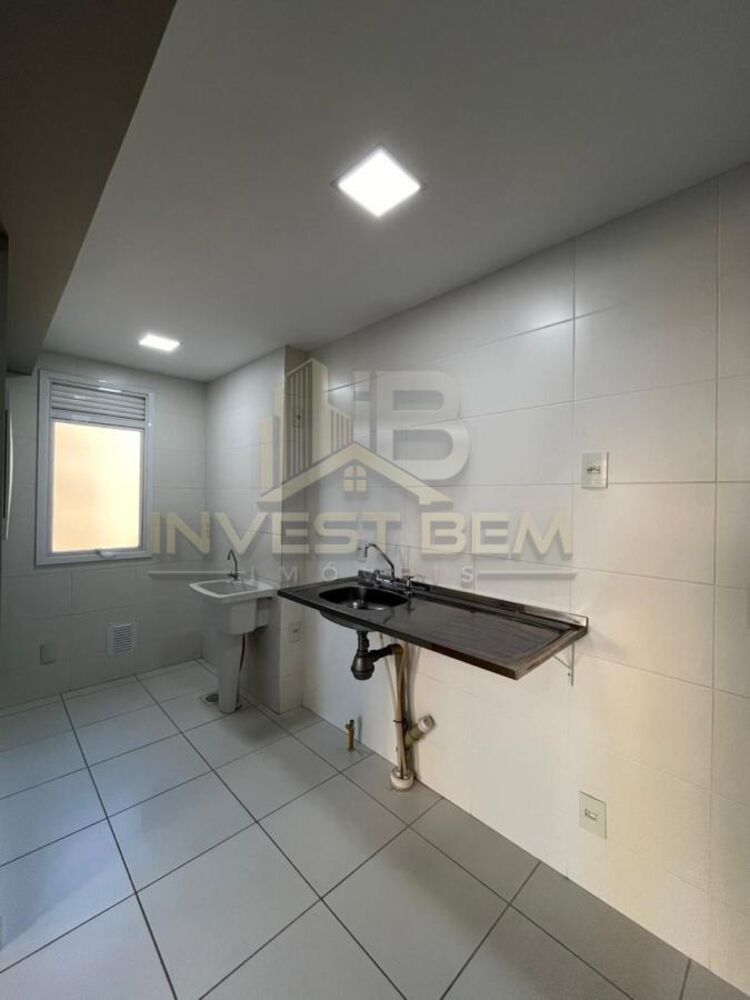 Apartamento à venda com 2 quartos, 77m² - Foto 2