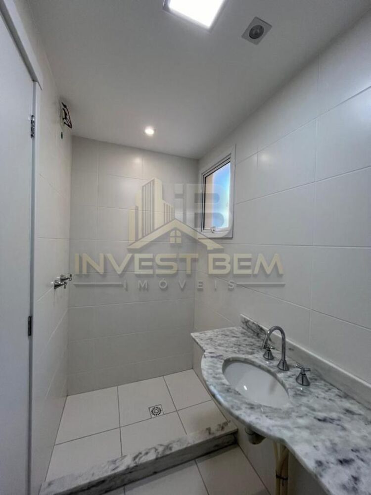Apartamento à venda com 2 quartos, 77m² - Foto 1