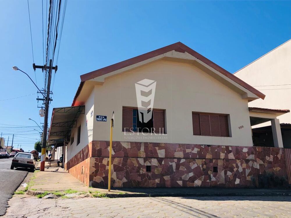 Casa, 4 quartos, 198 m² - Foto 1