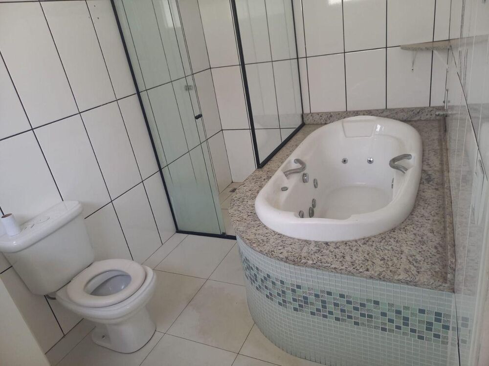 Prédio Inteiro para alugar com 3 quartos, 450m² - Foto 2