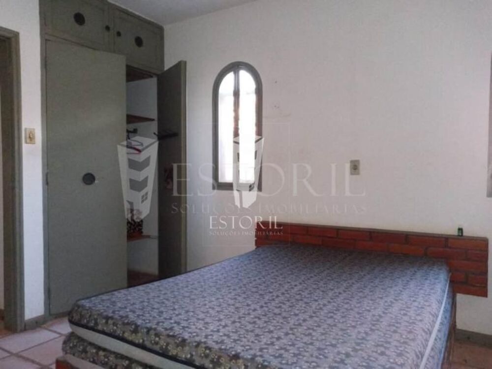 Casa à venda com 3 quartos, 1020m² - Foto 14