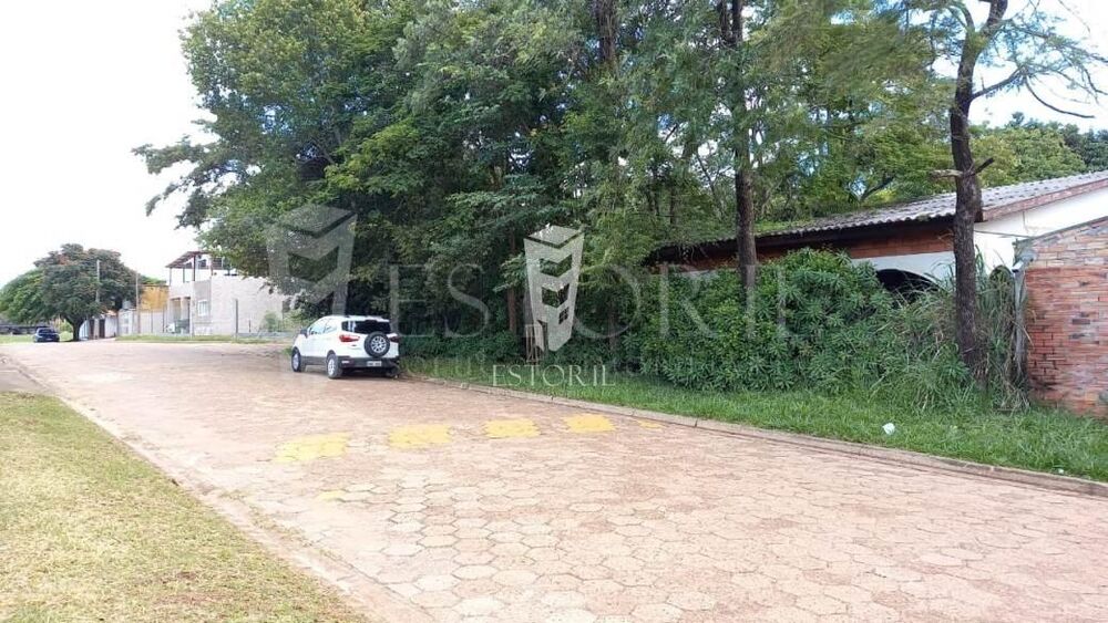 Casa à venda com 3 quartos, 1020m² - Foto 1