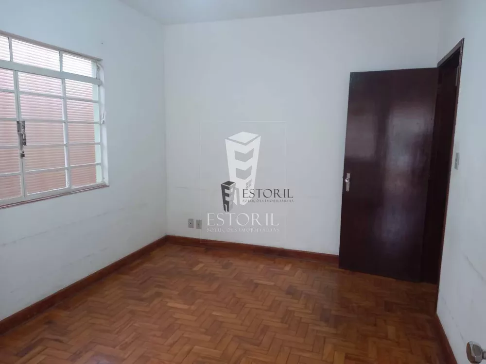 Casa à venda com 3 quartos, 186m² - Foto 2