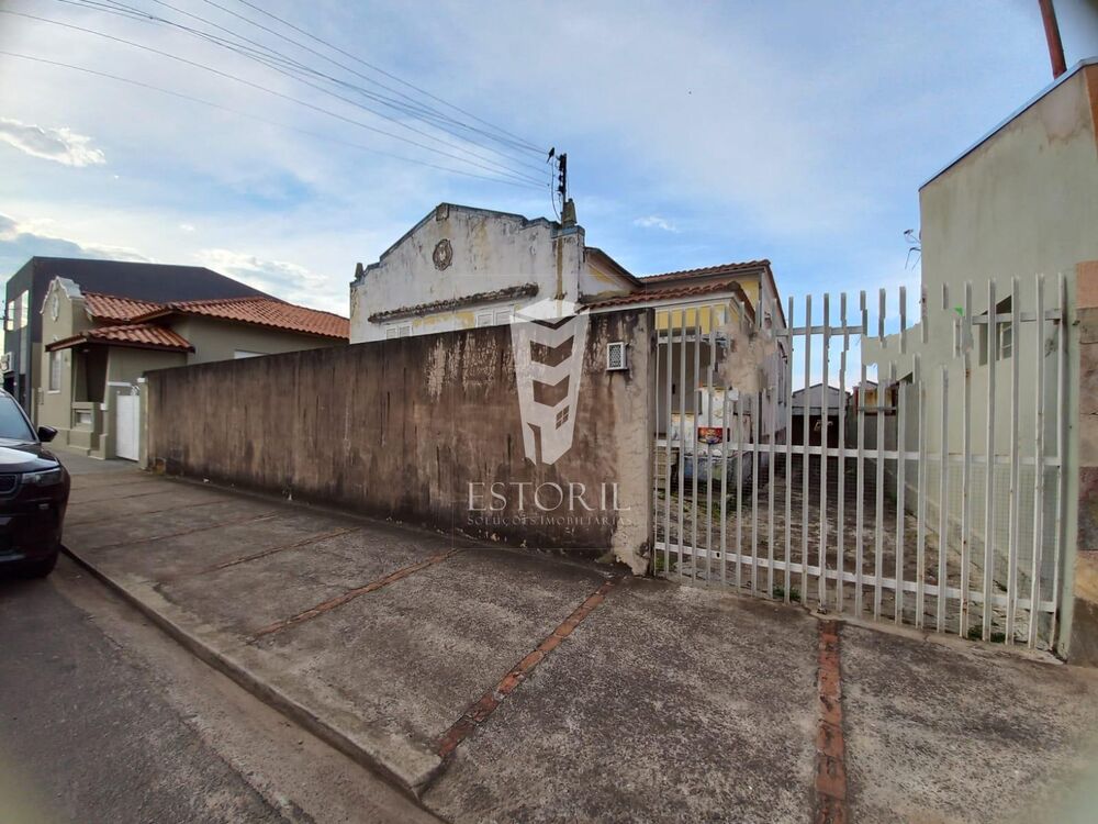 Casa à venda com 2 quartos, 548m² - Foto 1