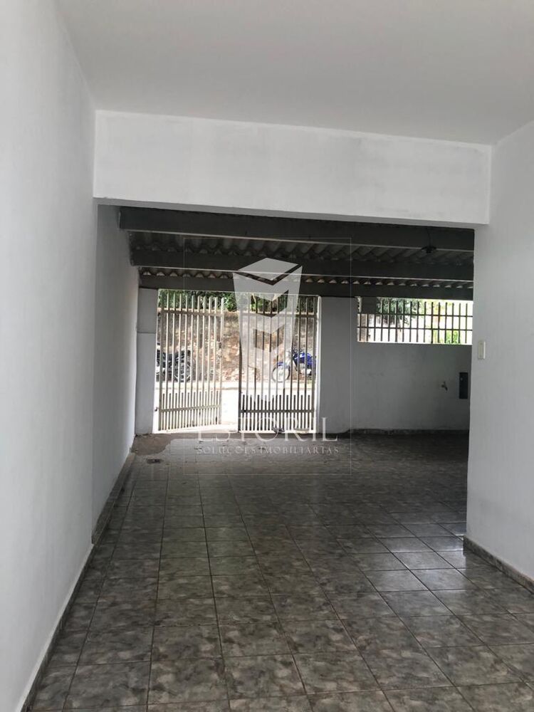 Casa à venda com 2 quartos, 194m² - Foto 1