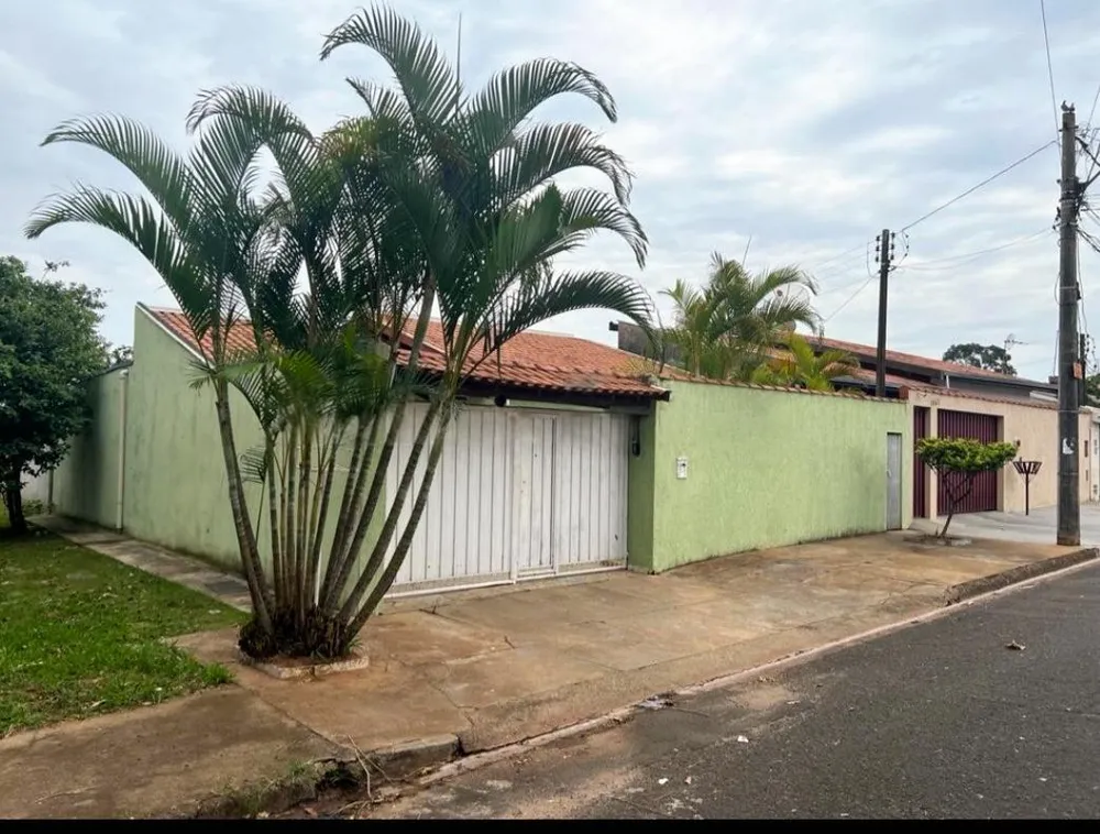 Casa, 3 quartos, 252 m² - Foto 1