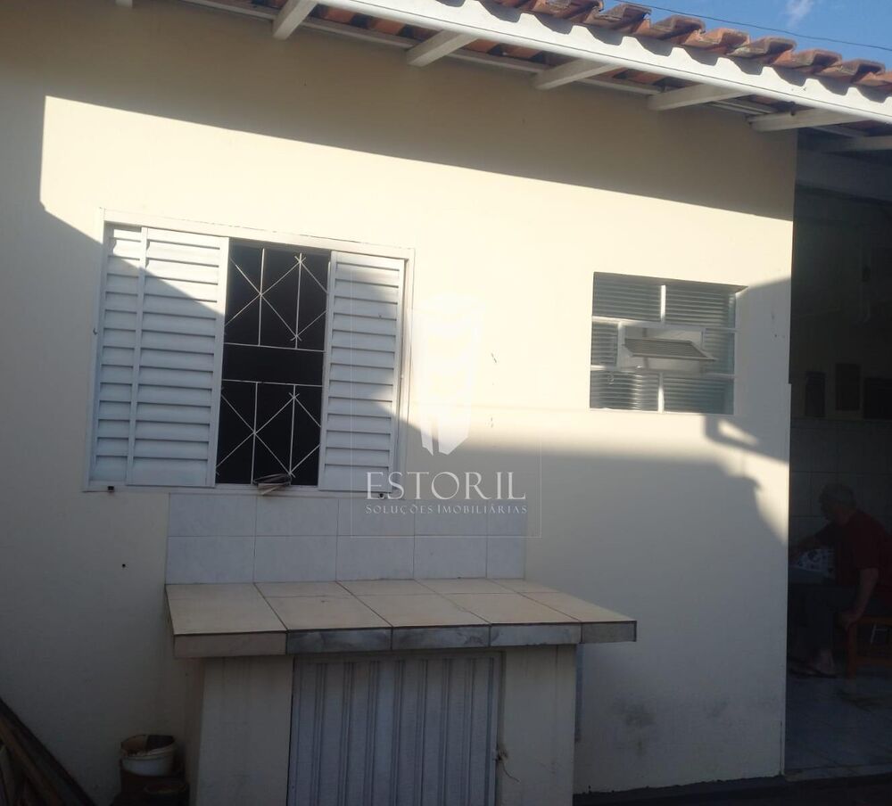 Casa à venda com 2 quartos, 300m² - Foto 19