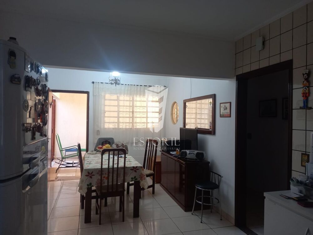 Casa à venda com 2 quartos, 300m² - Foto 8