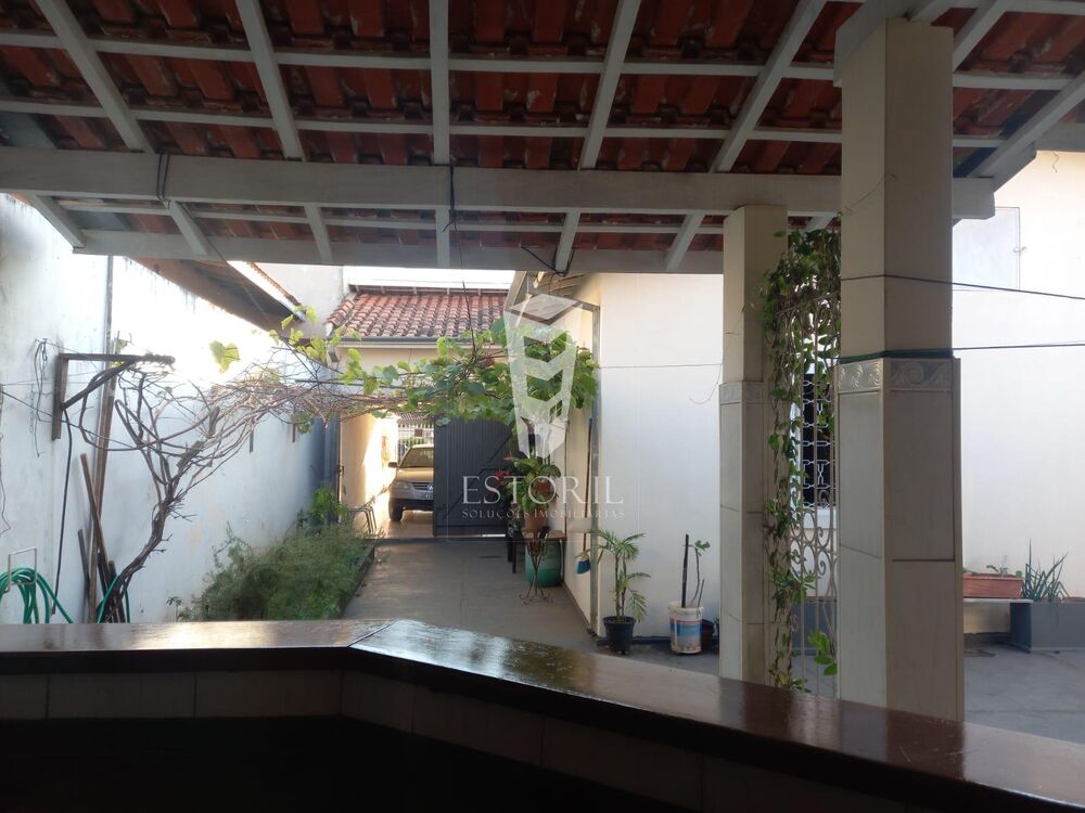 Casa à venda com 2 quartos, 300m² - Foto 28