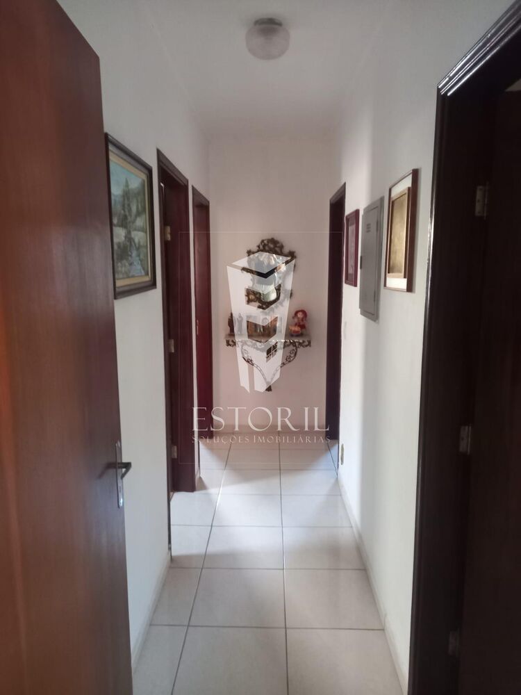Casa à venda com 2 quartos, 300m² - Foto 15