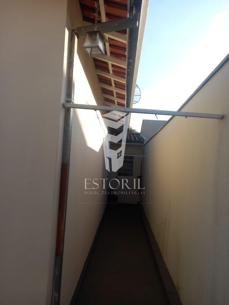 Casa à venda com 2 quartos, 300m² - Foto 21