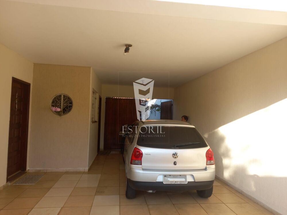 Casa à venda com 2 quartos, 300m² - Foto 32