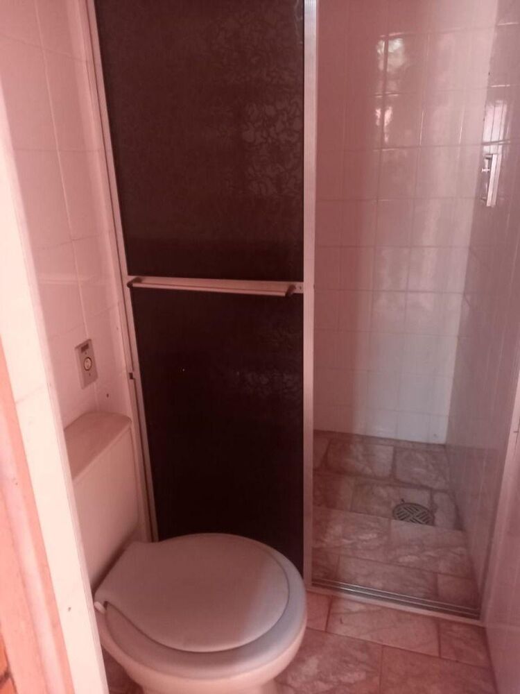 Casa para alugar com 2 quartos, 300m² - Foto 4