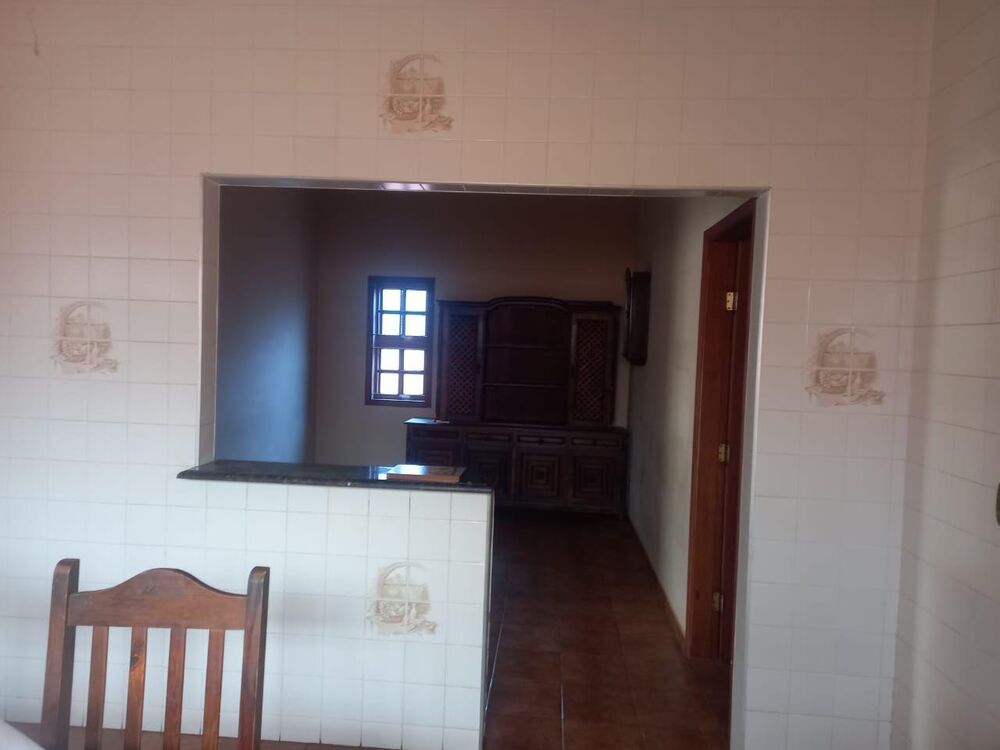 Casa para alugar com 2 quartos, 300m² - Foto 22