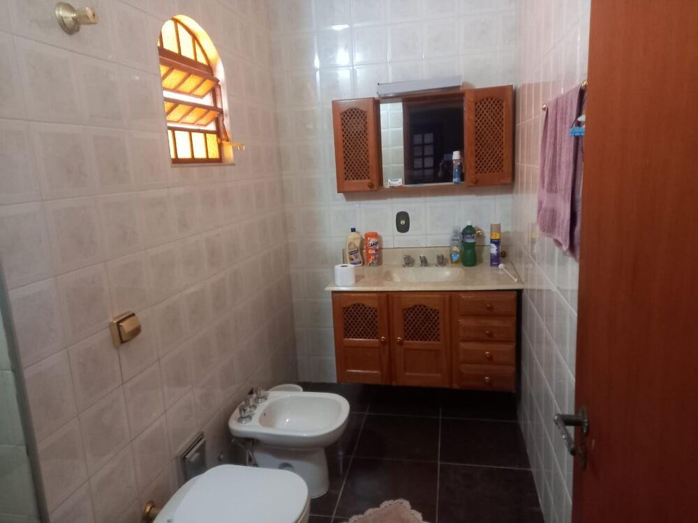 Casa para alugar com 2 quartos, 300m² - Foto 20