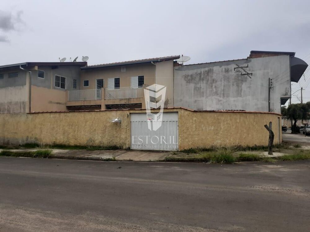 Casa à venda com 2 quartos, 162m² - Foto 2