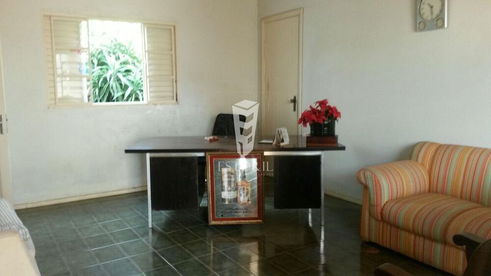 Casa à venda com 2 quartos, 750m² - Foto 18