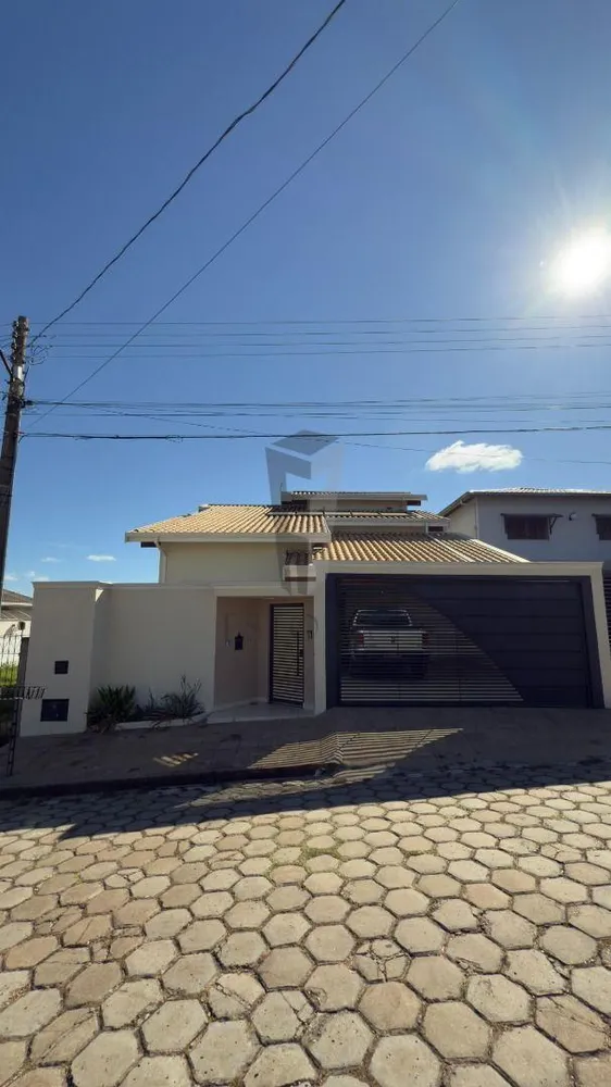 Casa, 3 quartos, 275 m² - Foto 1
