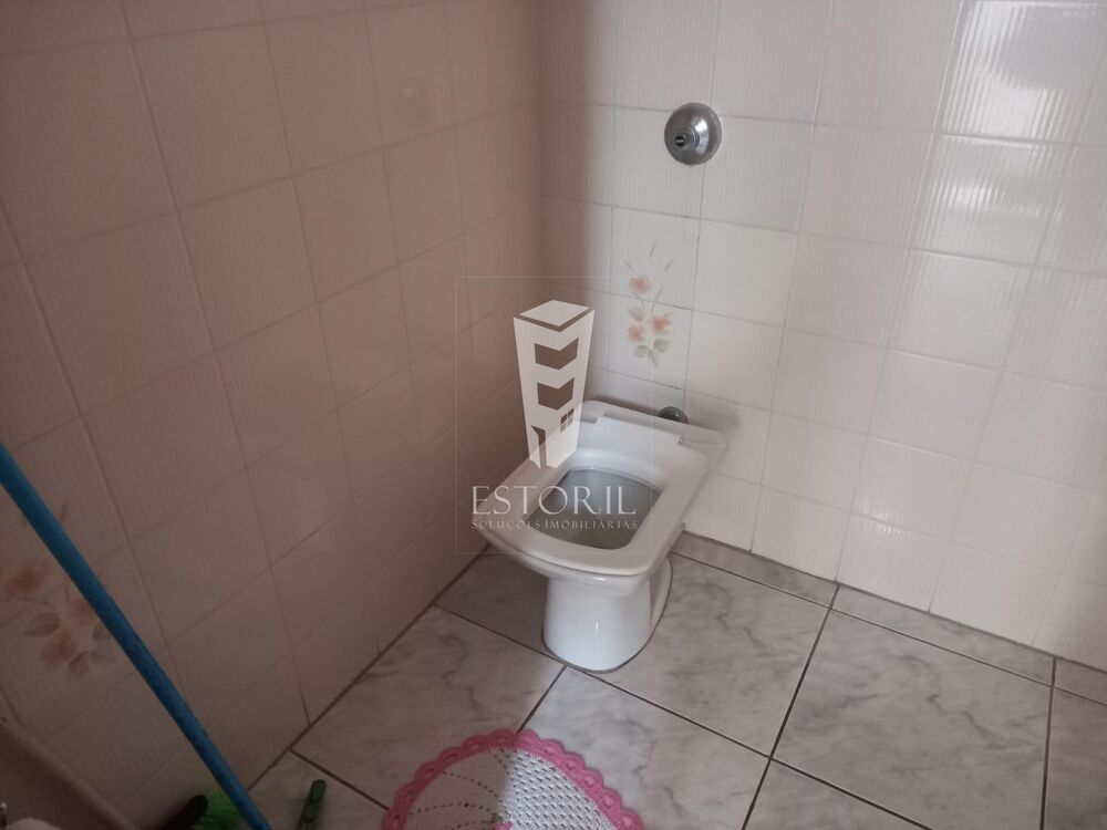 Casa à venda com 3 quartos, 422m² - Foto 1