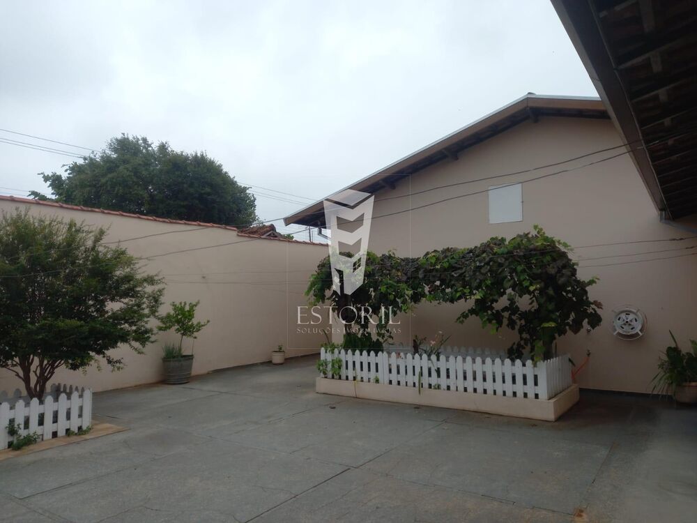 Casa à venda com 3 quartos, 422m² - Foto 14