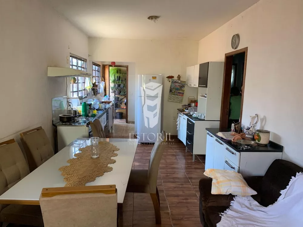 Casa à venda com 3 quartos, 180m² - Foto 12