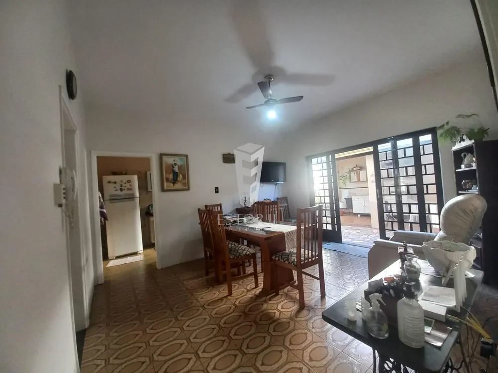 Casa, 2 quartos, 240 m² - Foto 1