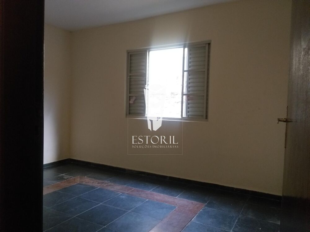 Casa à venda com 2 quartos, 350m² - Foto 4