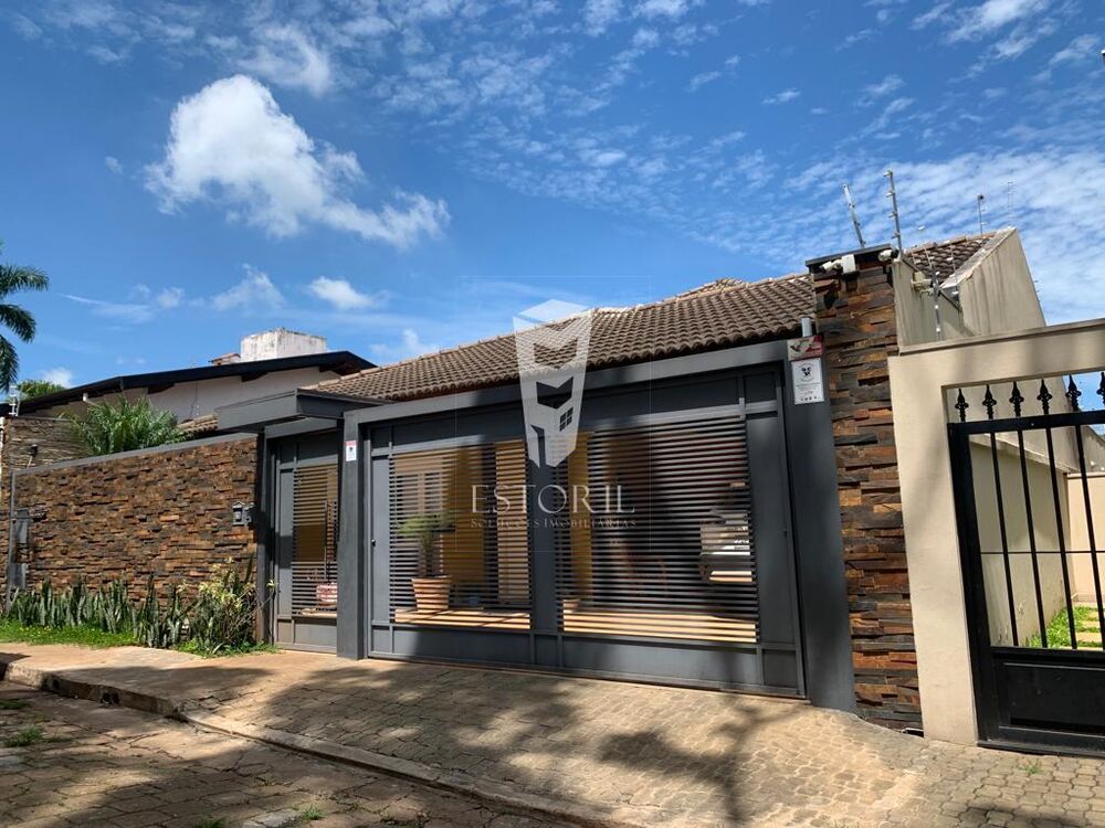 Casa à venda com 3 quartos, 486m² - Foto 1