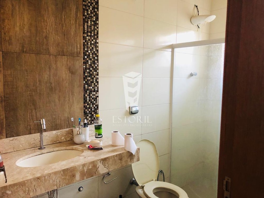 Casa à venda com 2 quartos, 250m² - Foto 11