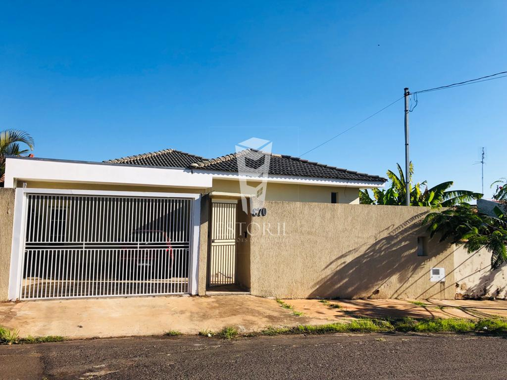 Casa à venda com 2 quartos, 250m² - Foto 1