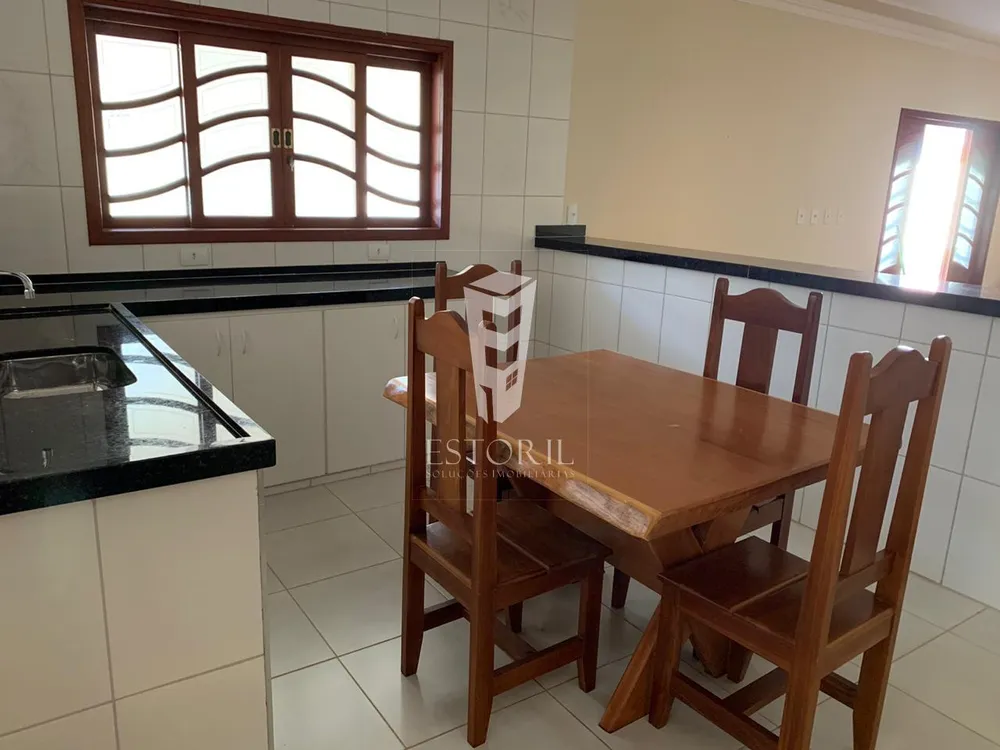Casa, 2 quartos, 347 m² - Foto 4