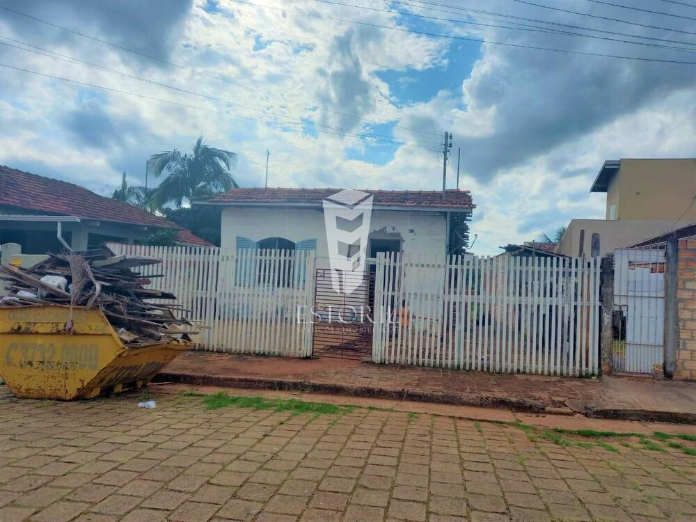 Casa à venda com 2 quartos, 287m² - Foto 1